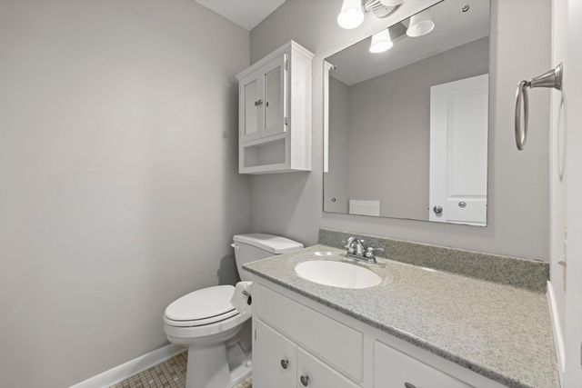 951 Swift Street S, Shakopee, MN 55379