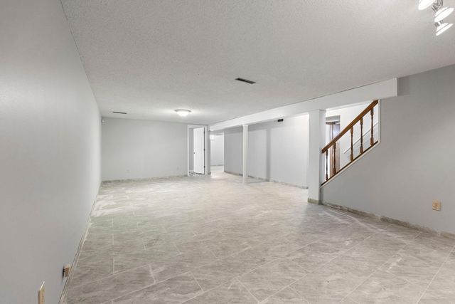 951 Swift Street S, Shakopee, MN 55379