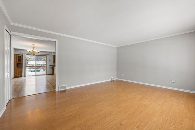 951 Swift Street S, Shakopee, MN 55379