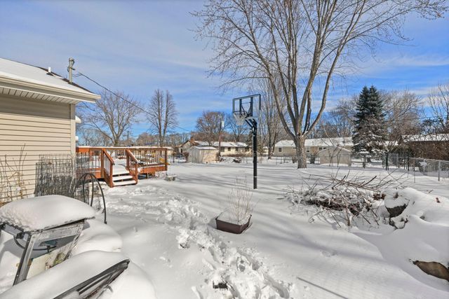 951 Swift Street S, Shakopee, MN 55379