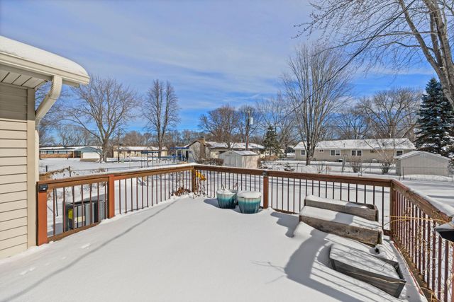 951 Swift Street S, Shakopee, MN 55379