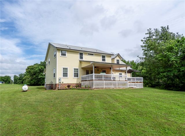 21000 Nicodemus Church Road, Siloam Springs, AR 72761
