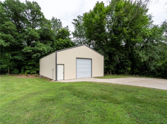 21000 Nicodemus Church Road, Siloam Springs, AR 72761