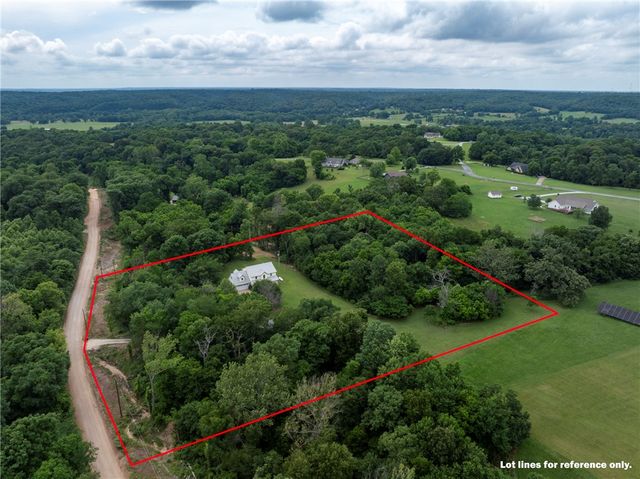 21000 Nicodemus Church Road, Siloam Springs, AR 72761