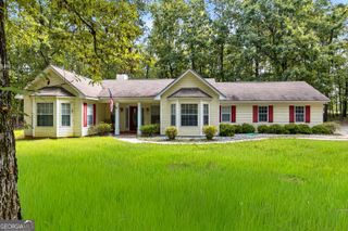 909 Lawshe Road, Senoia, GA 30276