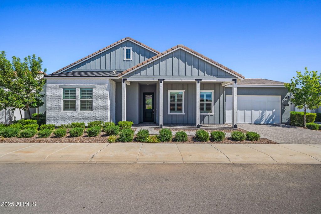 11217 N BLAKELY Street, Surprise, AZ 85388