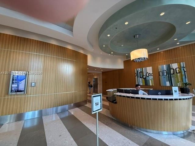 175 SW 7th St 1605, Miami, FL 33130