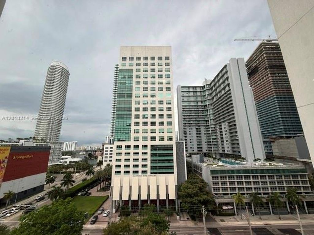 175 SW 7th St 1605, Miami, FL 33130
