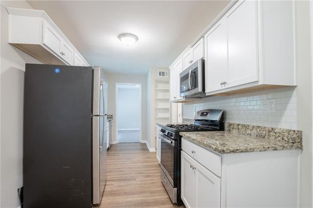 542 Hasty Drive, Lithia Springs, GA 30122