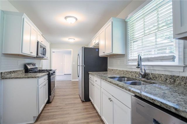 542 Hasty Drive, Lithia Springs, GA 30122