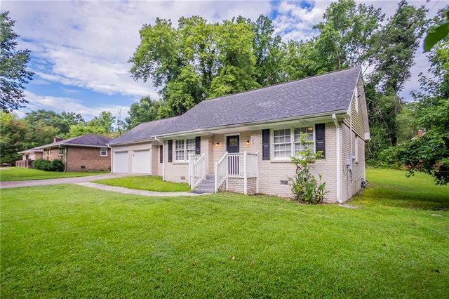 542 Hasty Drive, Lithia Springs, GA 30122