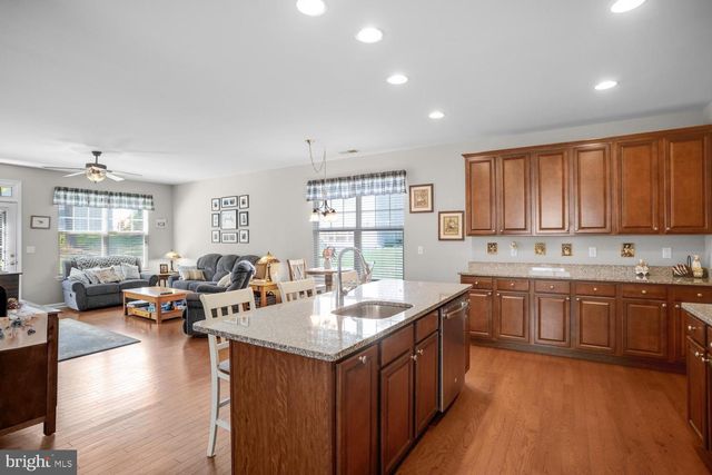 54 CHATHAM RD, Little Egg Harbor Twp, NJ 08087