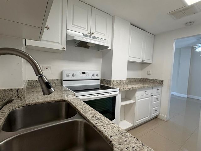 2800 N FLAGLER Drive 211, West Palm Beach, FL 33407