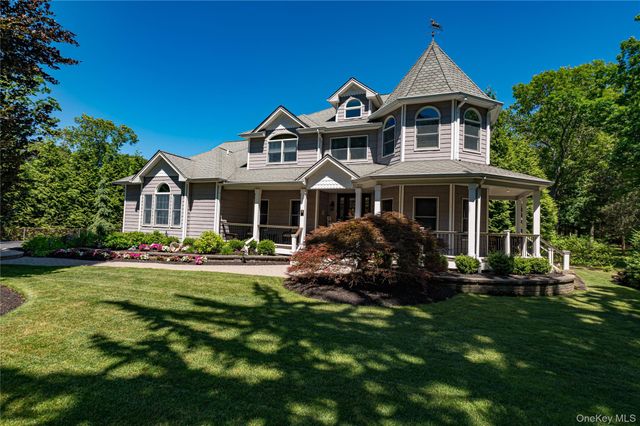 67 Sunny Road, Saint James, NY 11780