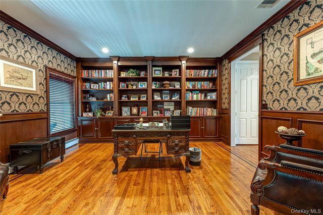 67 Sunny Road, Saint James, NY 11780