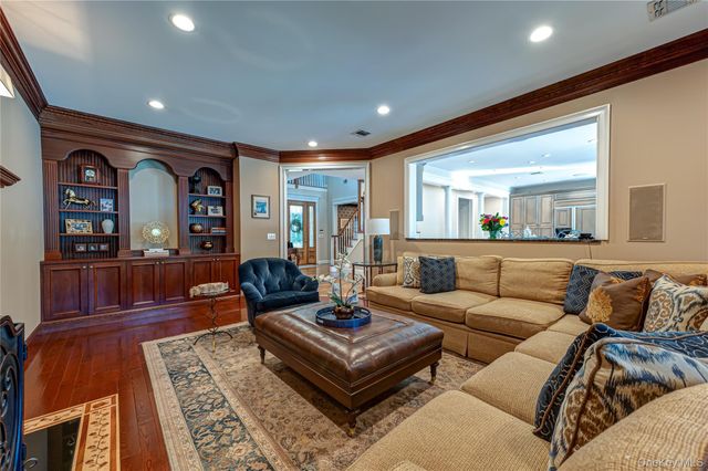 67 Sunny Road, Saint James, NY 11780