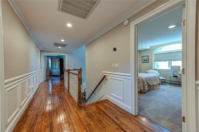67 Sunny Road, Saint James, NY 11780