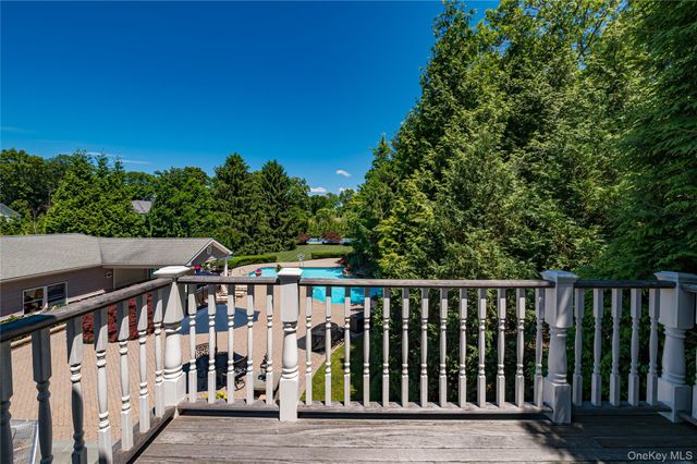 67 Sunny Road, Saint James, NY 11780