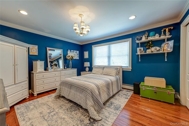 67 Sunny Road, Saint James, NY 11780