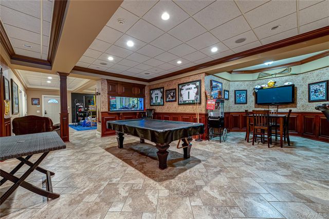 67 Sunny Road, Saint James, NY 11780