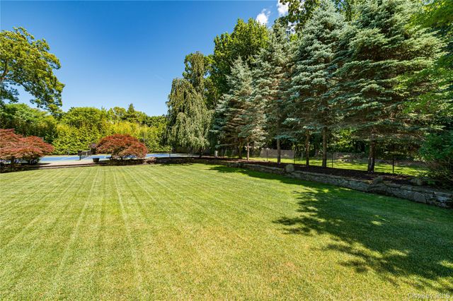 67 Sunny Road, Saint James, NY 11780
