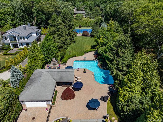67 Sunny Road, Saint James, NY 11780