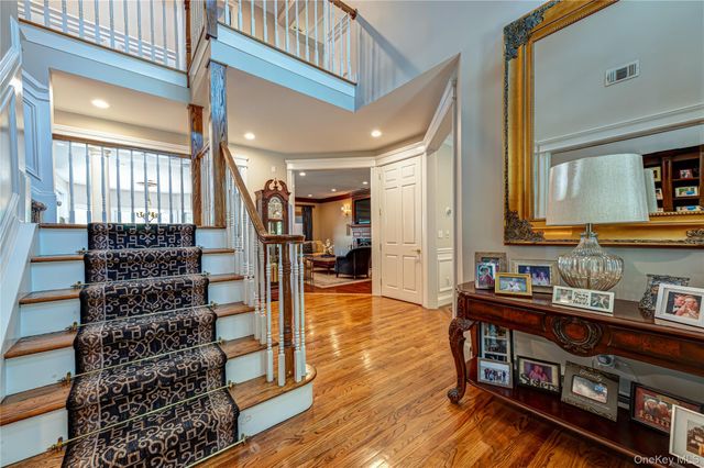 67 Sunny Road, Saint James, NY 11780