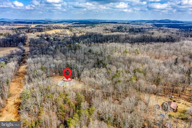 3279 RIDGEVIEW RD, Reva, VA 22735