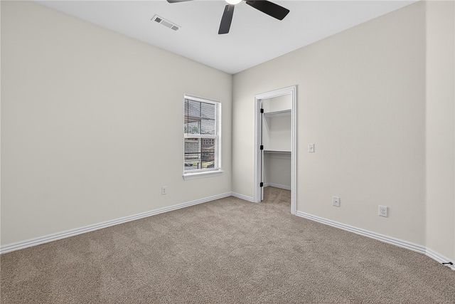 699 N Wordsworth Lane, Fayetteville, AR 72704