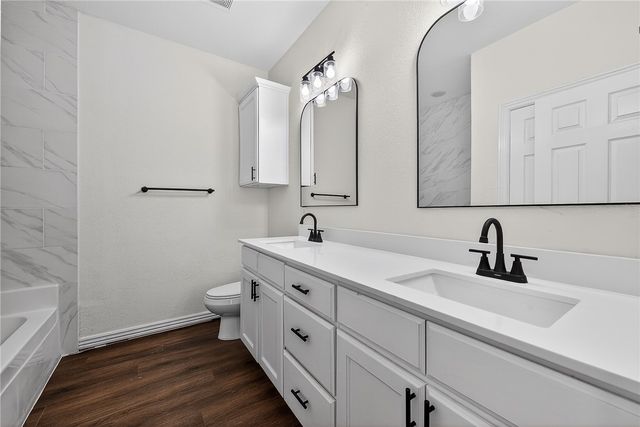 699 N Wordsworth Lane, Fayetteville, AR 72704