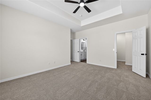 699 N Wordsworth Lane, Fayetteville, AR 72704