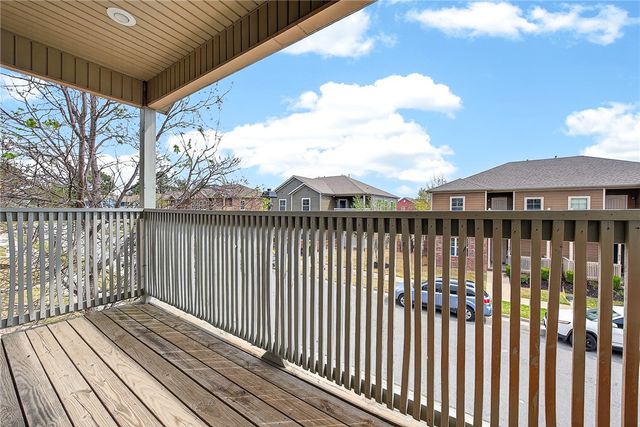 699 N Wordsworth Lane, Fayetteville, AR 72704