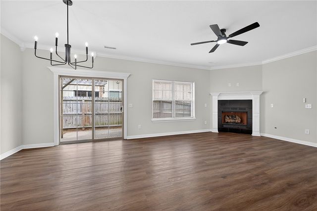 699 N Wordsworth Lane, Fayetteville, AR 72704