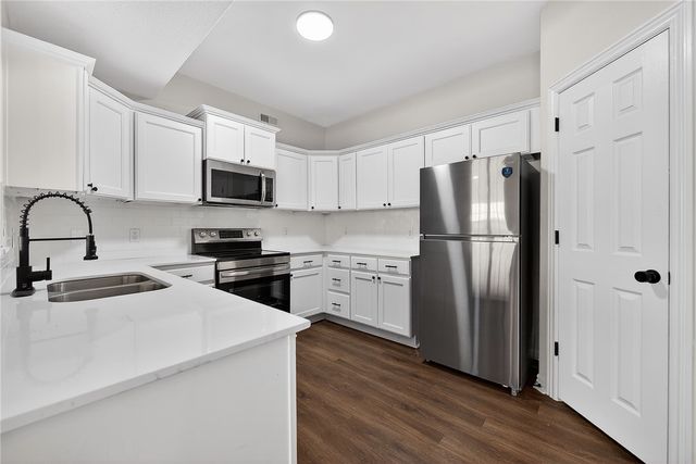 699 N Wordsworth Lane, Fayetteville, AR 72704