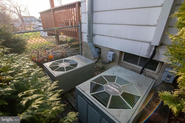 2942 ANZAC AVE, Abington, PA 19001