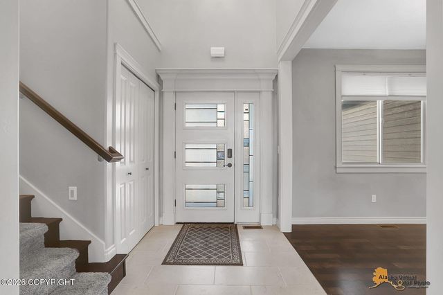 5323 E Barn Circle, Wasilla, AK 99654