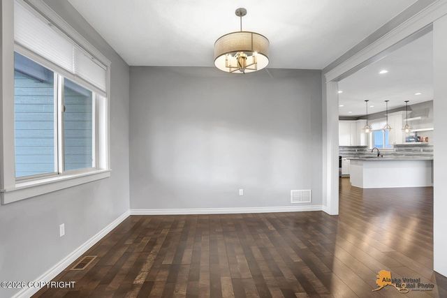 5323 E Barn Circle, Wasilla, AK 99654