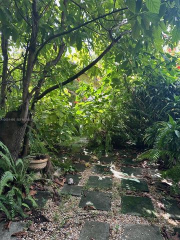 6061 NW 198th Terrace, Miami, FL 33015