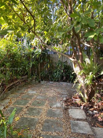 6061 NW 198th Terrace, Miami, FL 33015