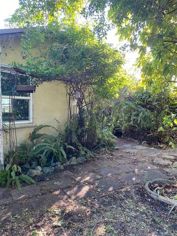 6061 NW 198th Terrace, Miami, FL 33015