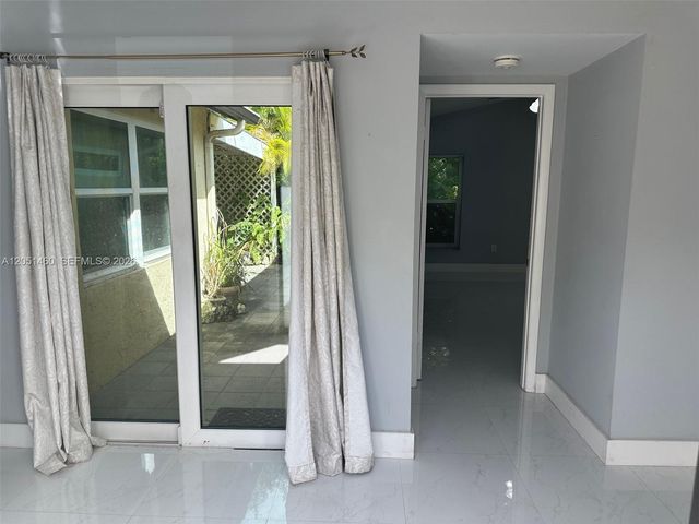 6061 NW 198th Terrace, Miami, FL 33015
