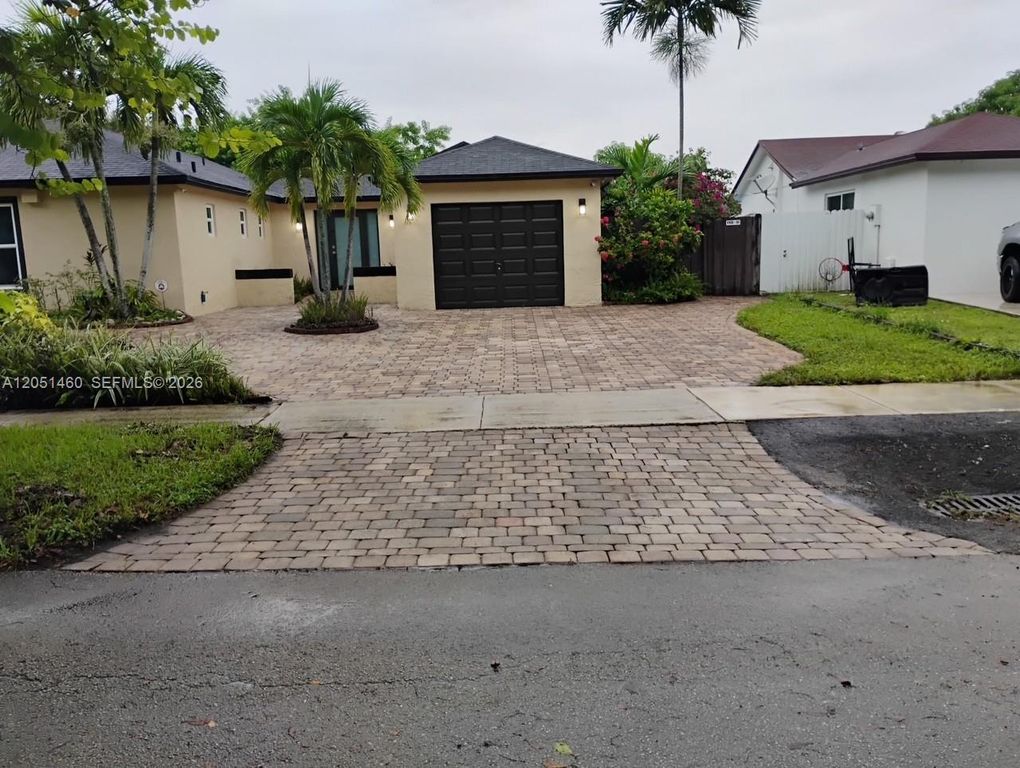 6061 NW 198th Terrace, Miami, FL 33015