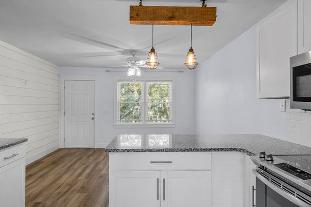 404 Saint Charles Court Court, Charleston, SC 29407