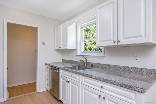 93 Raynor Road, Ridge, NY 11961