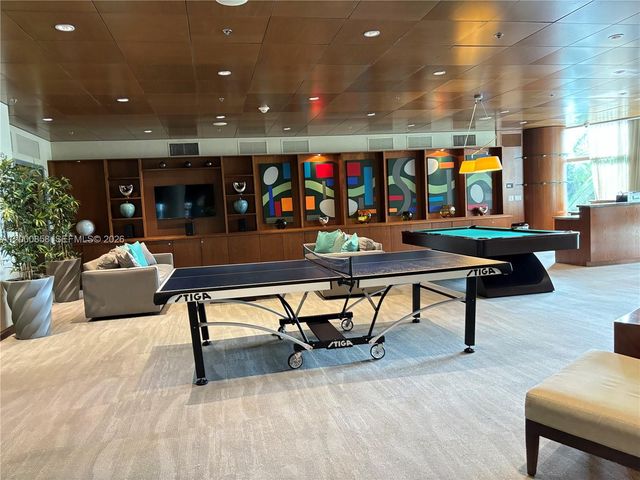 2681 N Flamingo Rd 1805S, Sunrise, FL 33323