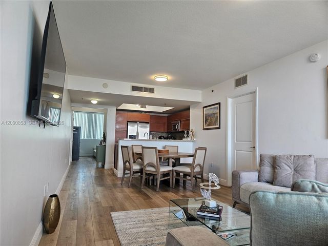 2681 N Flamingo Rd 1805S, Sunrise, FL 33323