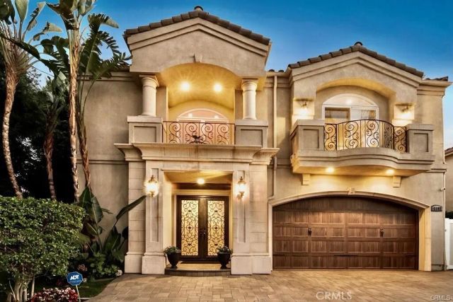 15102 Greenleaf Street, Sherman Oaks, CA 91403