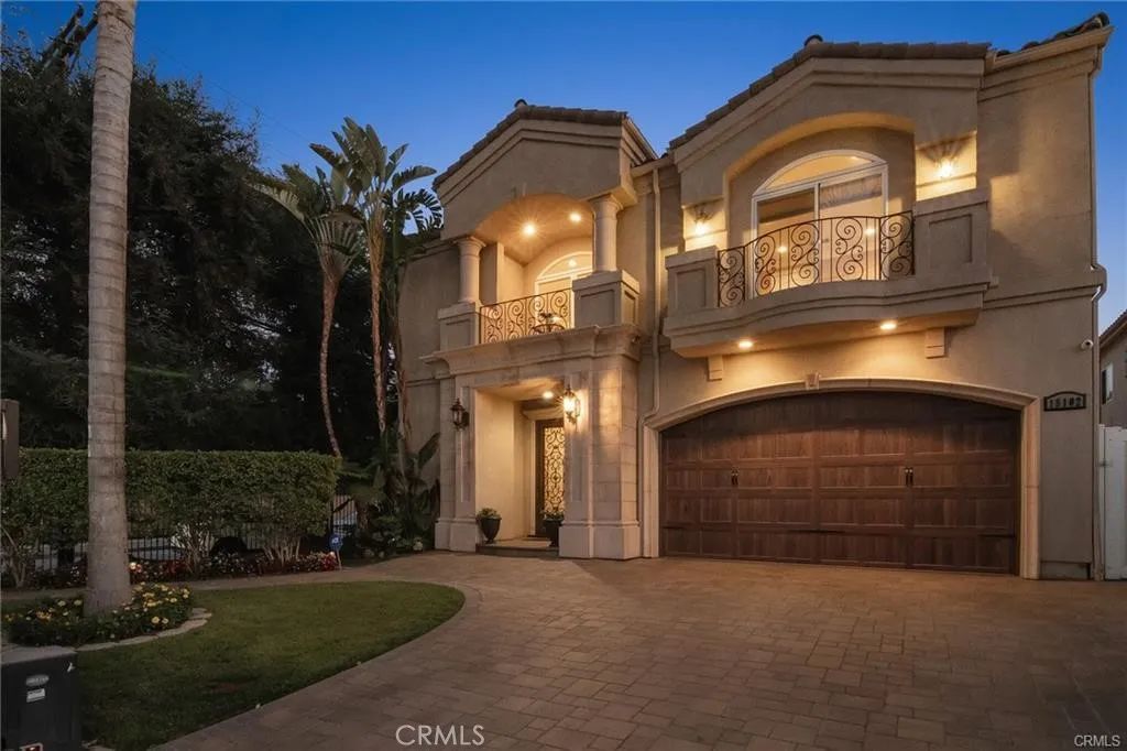 15102 Greenleaf Street, Sherman Oaks, CA 91403