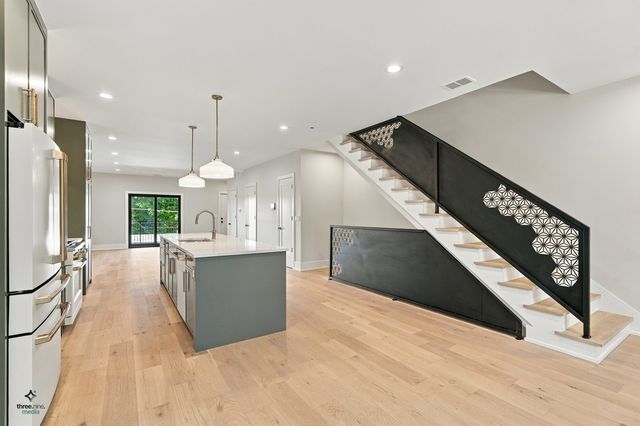3116 N Western Avenue 2, Chicago, IL 60618