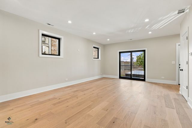 3116 N Western Avenue 2, Chicago, IL 60618